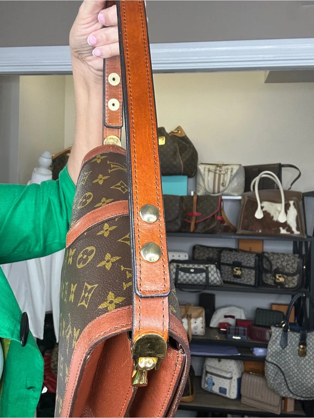 Louis Vuitton Vintage Sac Rond Point Monogram Shoulder Bag | Rare | 2 COAs - Picture 10 of 17